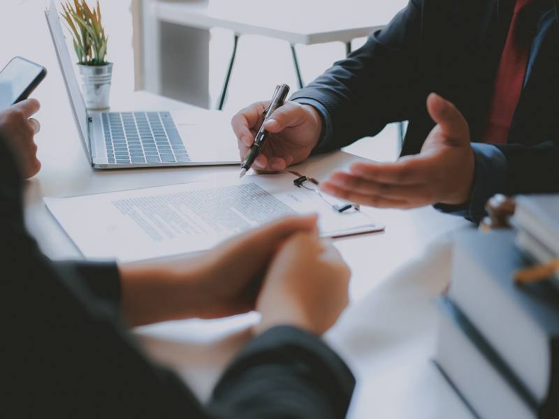 Concorrência e Preços: Como a Consultoria em Gestão de Preços Ajuda Sua Empresa a se Diferenciar e Otimizar Lucros